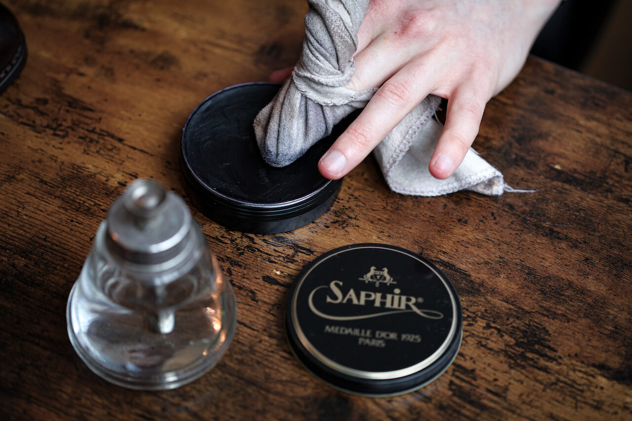 Saphir hot sale shoe care